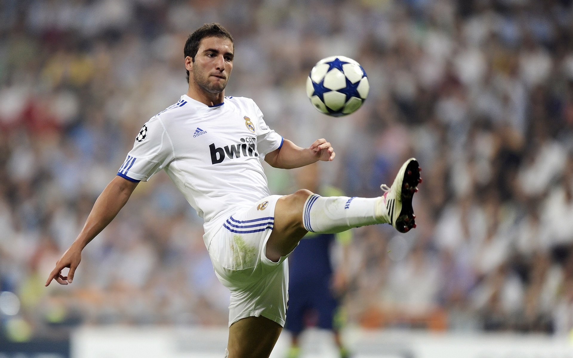 2011年季后赛：热火在“3巨头”组建后首次打进总决赛，詹姆斯表现出色，虽然最终输给马刺，但点燃了夺冠的希望。