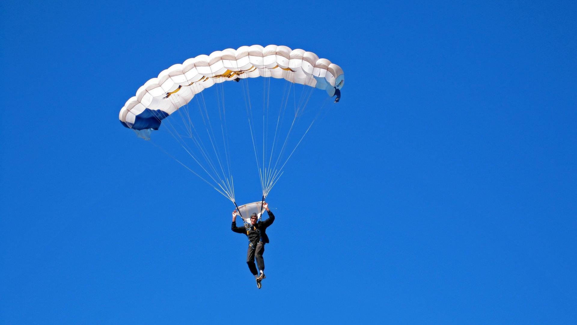 联盟是否应设立球员生态环保宣导机制